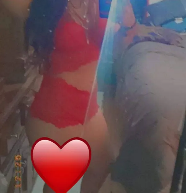 Thania Avatar Bg