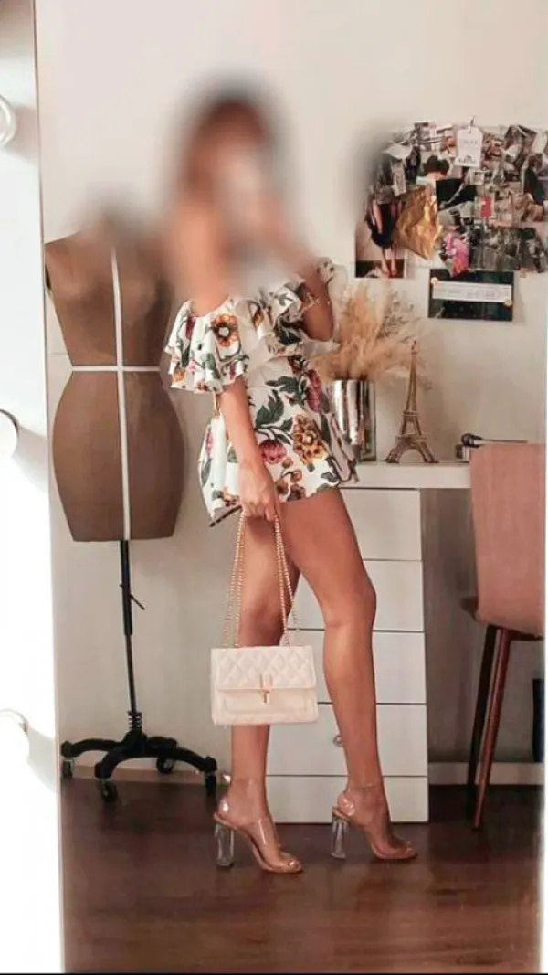 Luisa Avatar Bg