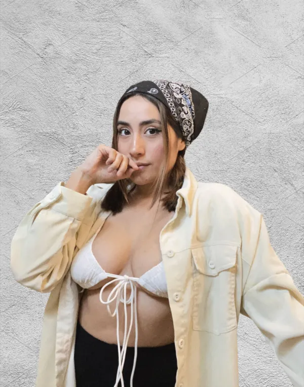 Paola Avatar Bg