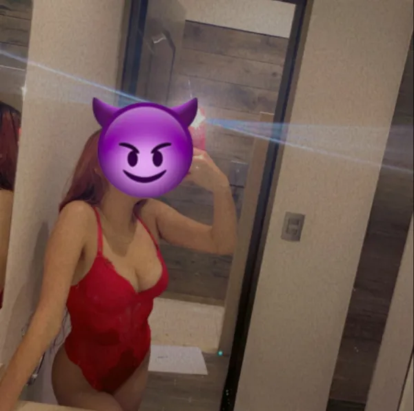 Chicas Calientes Avatar Bg