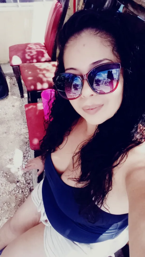 Nina Avatar Bg