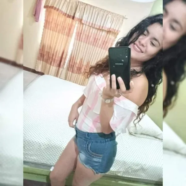 Fernanda Torres Avatar Bg