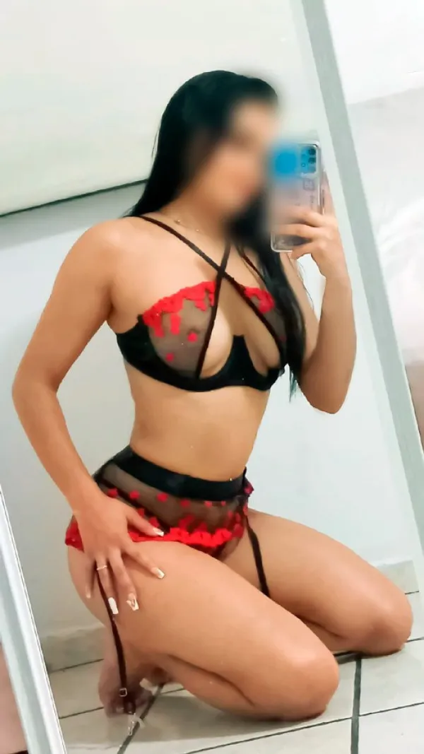 ISABELLA Avatar Bg