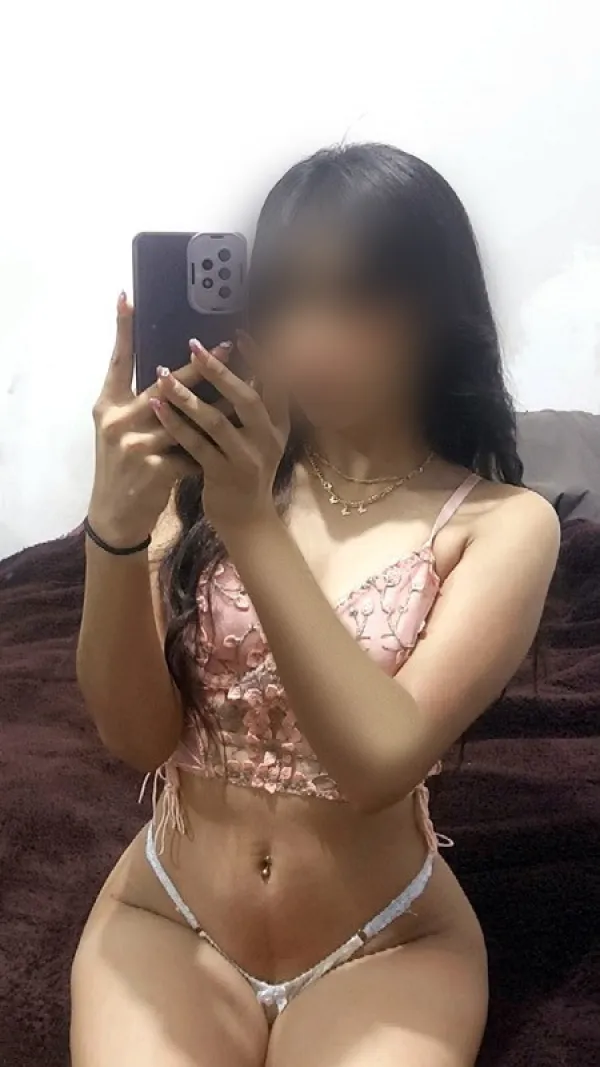 ISABELLA Avatar Bg