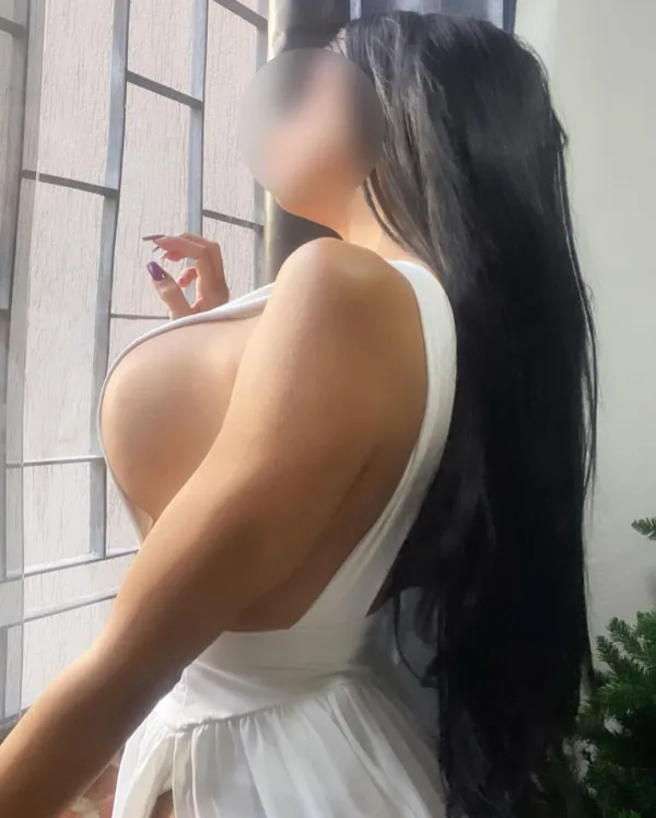 MARIA LOP Avatar Bg