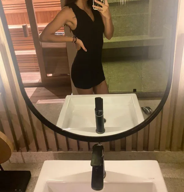 Hot Girl 69 Avatar Bg