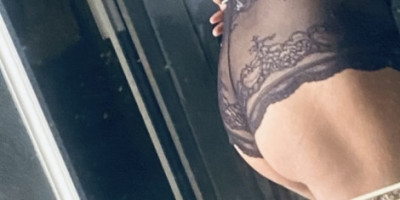 Dulcinea y una amiga una morena la otra blanca muy cachondas las dos y un oral riquísimo al natural