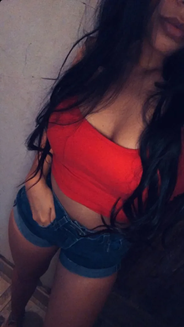 YOLANDA Avatar Bg