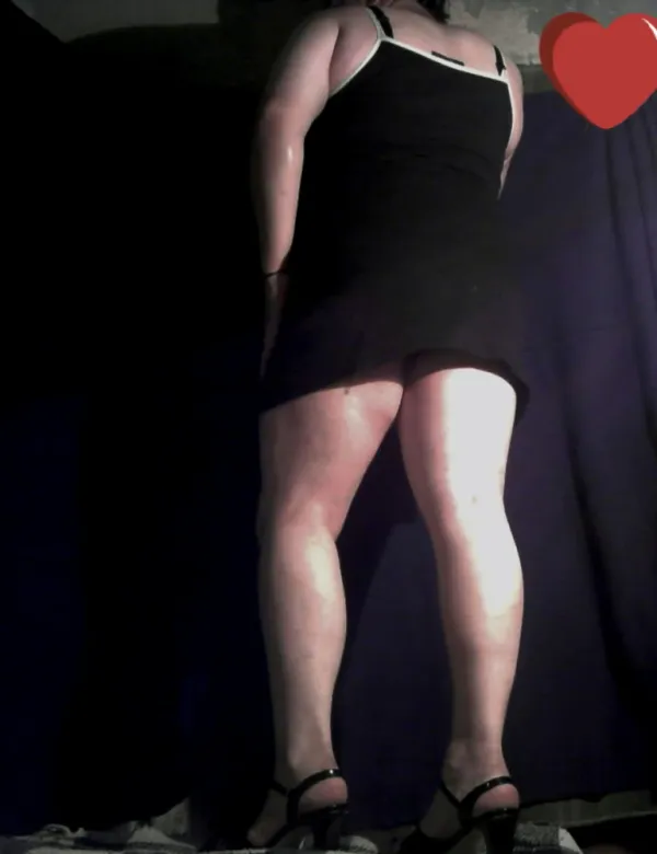 Aline DF Avatar Bg