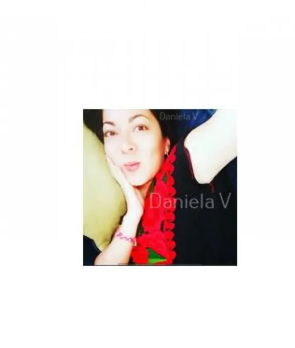 Daniela Avatar Bg