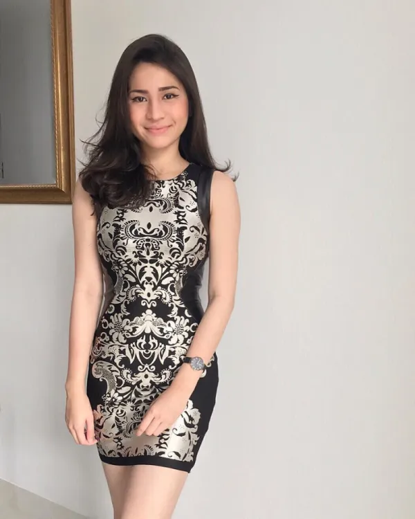 KL Malay Call Girl Avatar Bg
