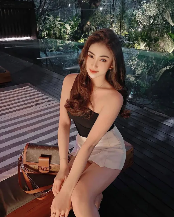 Outcall KL Escort Avatar Bg
