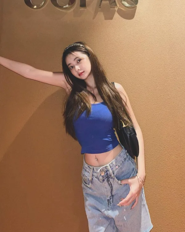 KL Malay Call Girl Avatar Bg