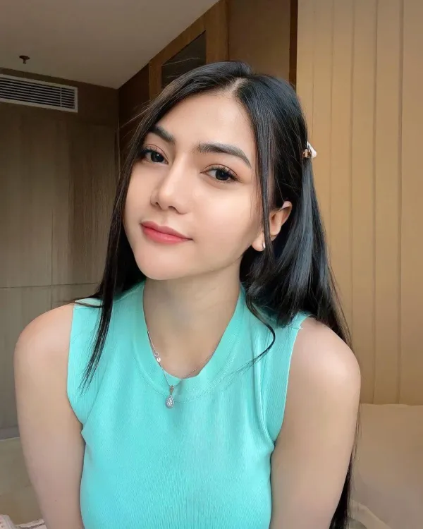 KL Escort Girl Avatar Bg
