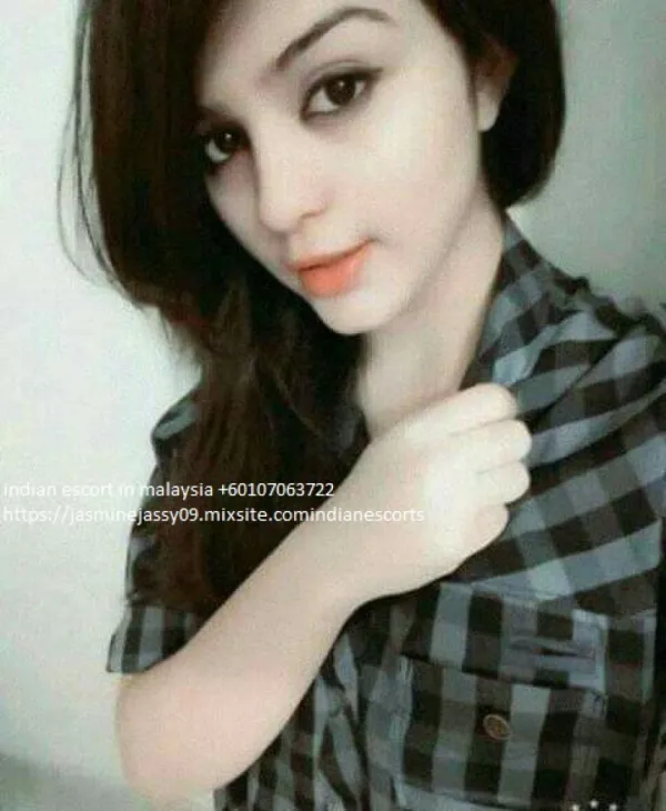 Maya Avatar Bg