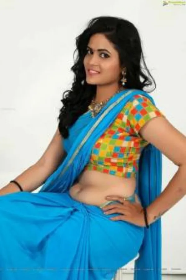 Kinza Khan Avatar Bg