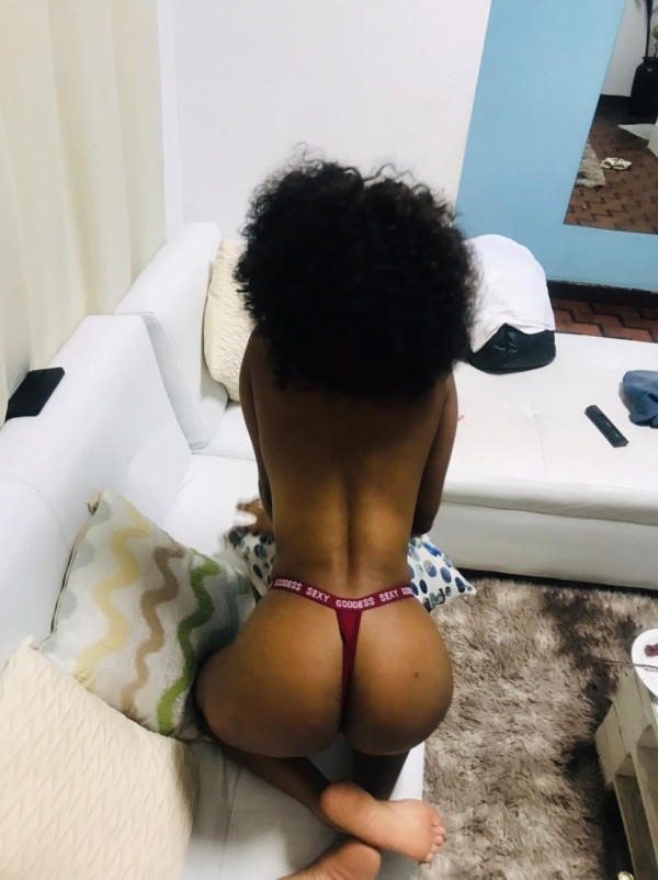 Model Hooker in Maputo