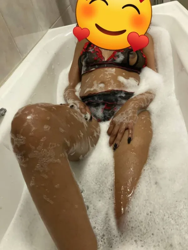 Sexy Queen Avatar Bg