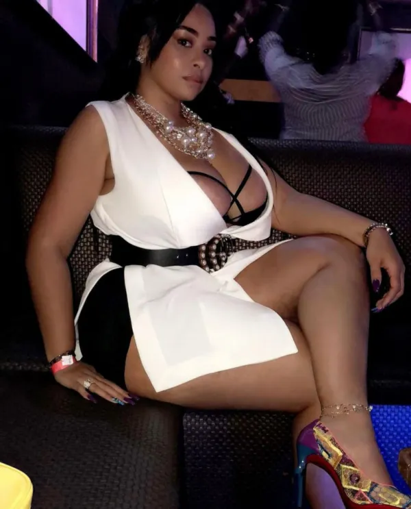 Mmariama Avatar Bg