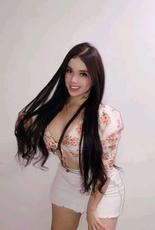 Camila Avatar Bg