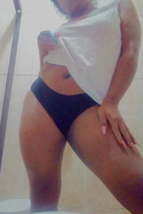 Stefania Avatar Bg