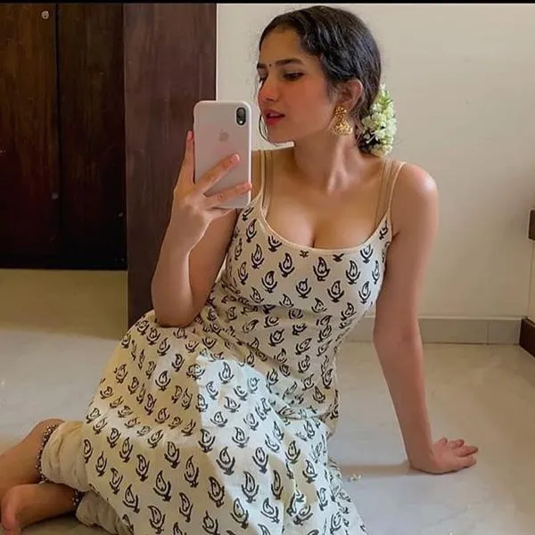 Seema Thapa Avatar Bg