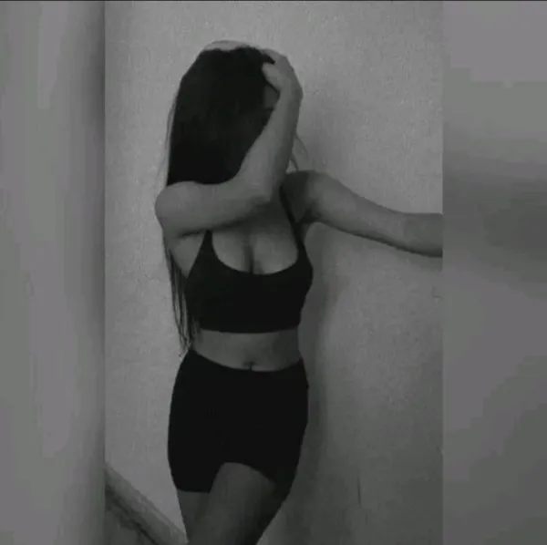 Roshni Chudal Avatar Bg