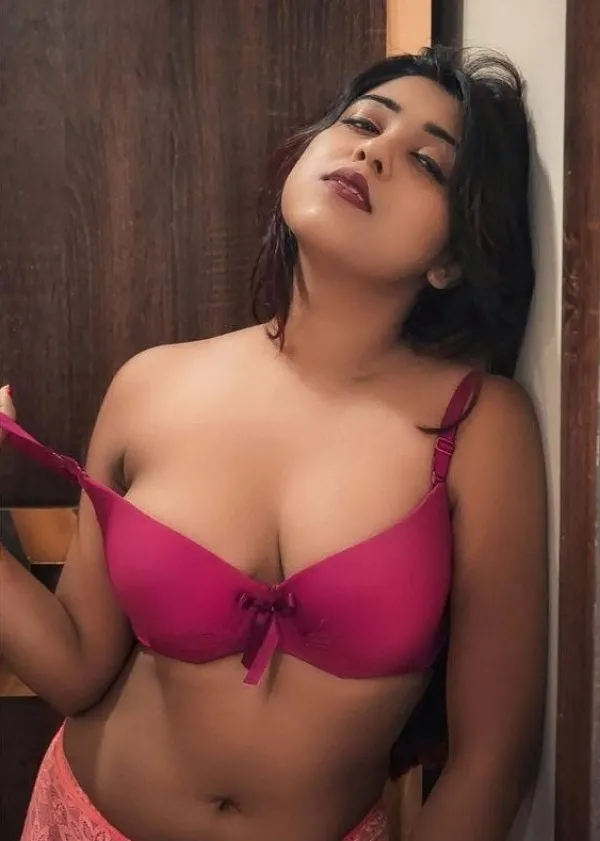 Sarakhan79760404 Avatar Bg