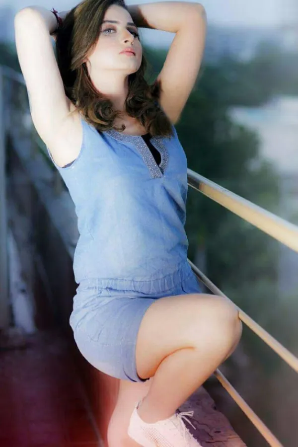 Naina Avatar Bg