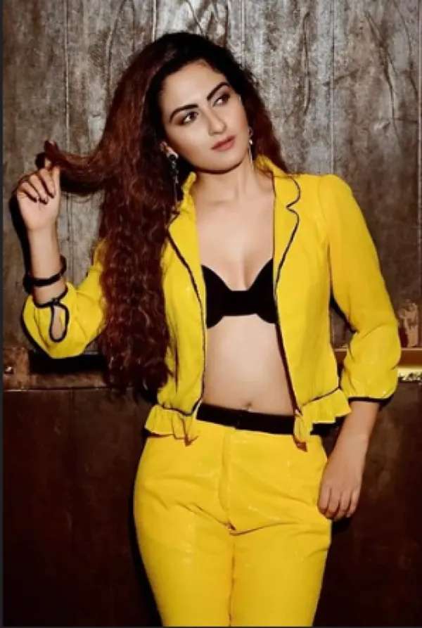 Naina Avatar Bg