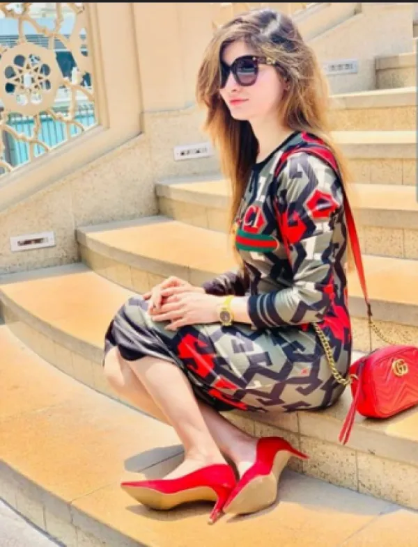 Naina Avatar Bg
