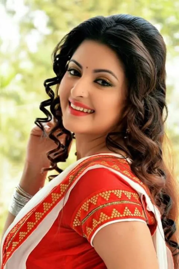 Naina Avatar Bg
