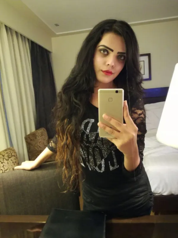 Naina Avatar Bg