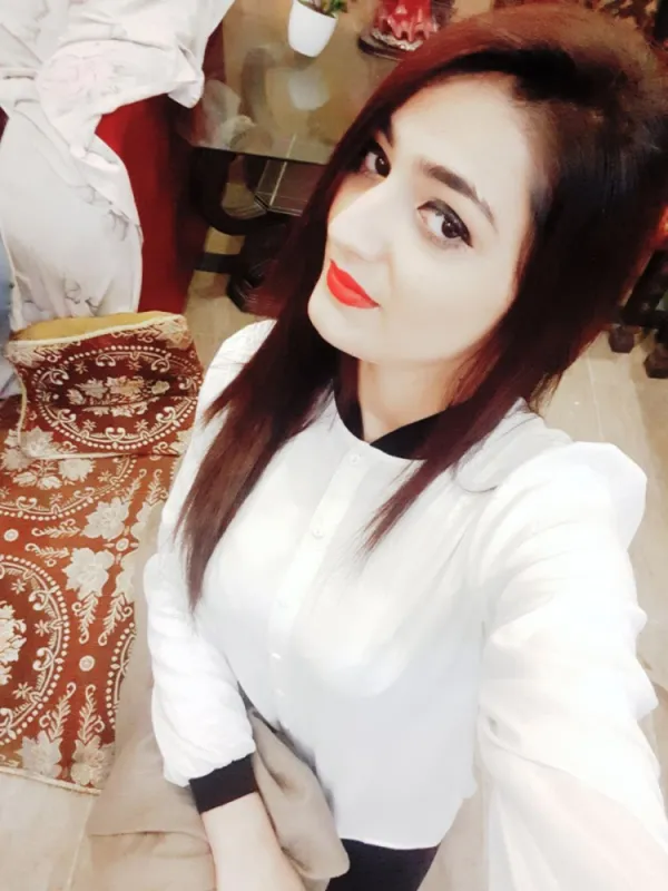 Naina Avatar Bg
