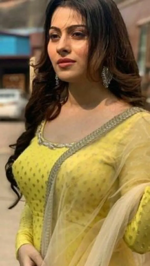 Naina Avatar Bg