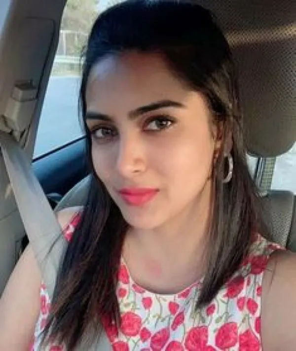 Naina Avatar Bg
