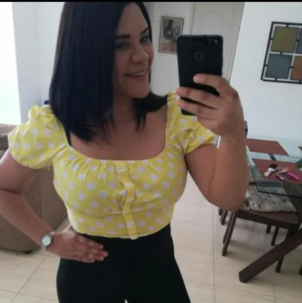 Dayanna Blanco Avatar Bg