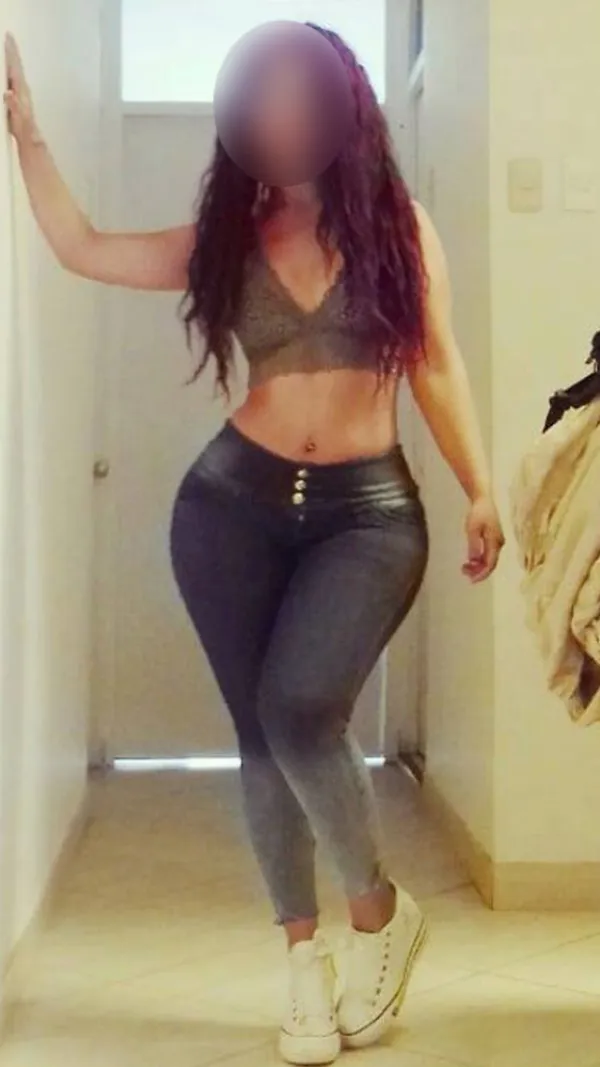 Alejandra Avatar Bg
