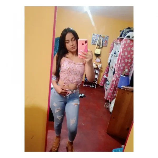 Vanessa Colmenares Avatar Bg