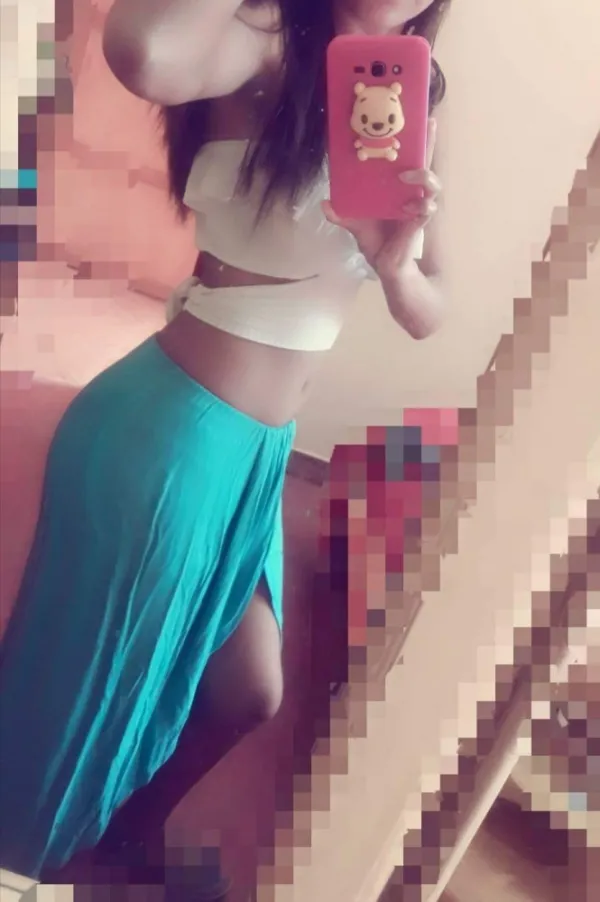 Andrea19 Avatar Bg