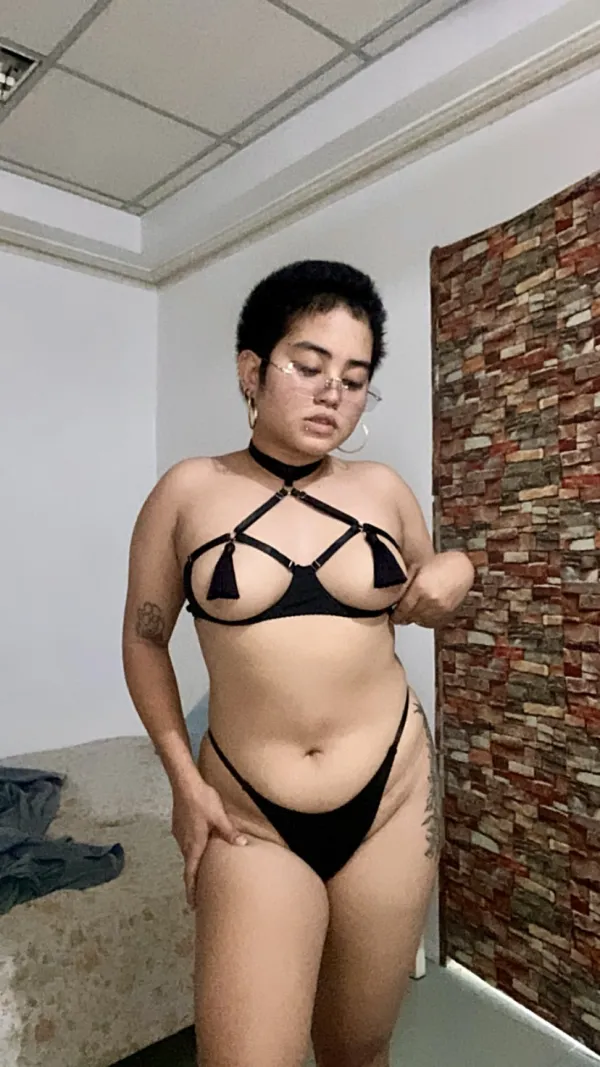 Cara Belle Avatar Bg