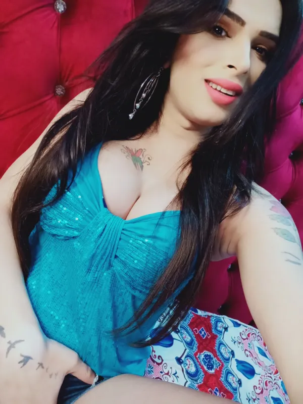Fizza Malik Avatar Bg