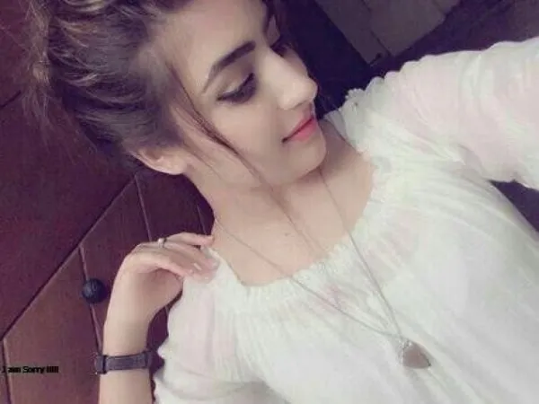Pakistani Elite Models Avatar Bg