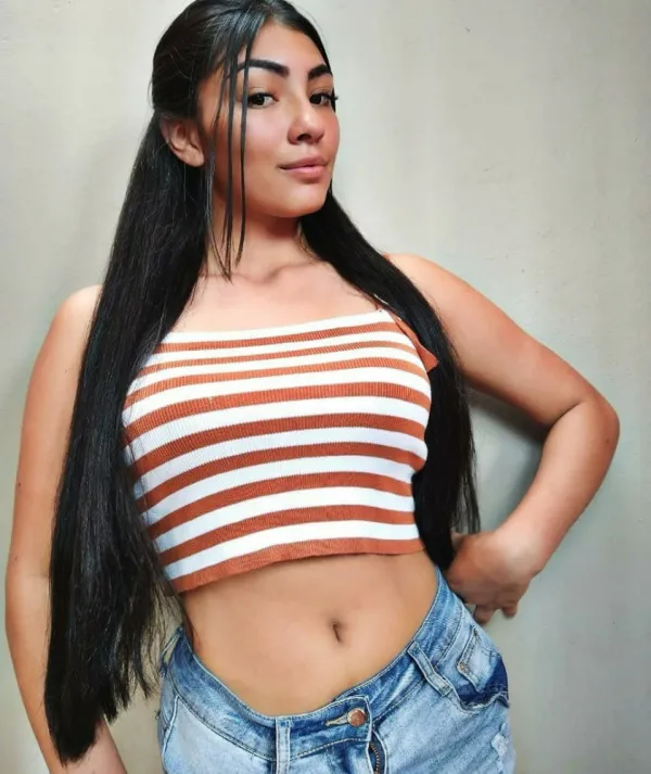 Pakistani Elite Models Avatar Bg