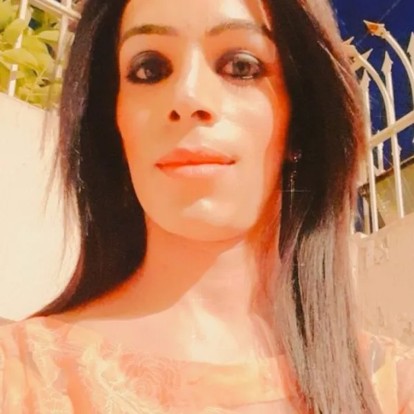 Maham Butt Avatar Bg