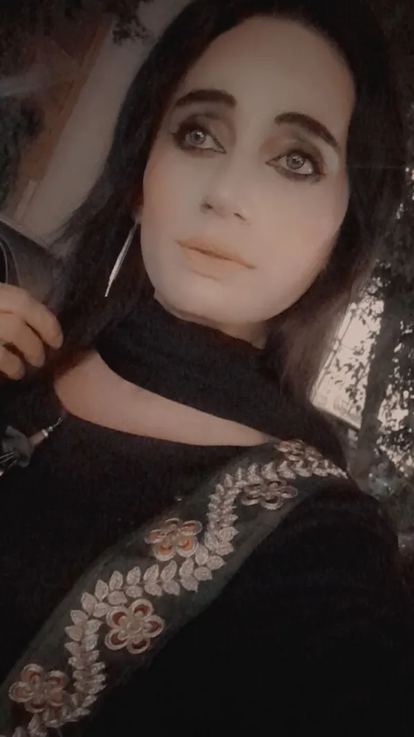 Taniya Shemale Avatar Bg