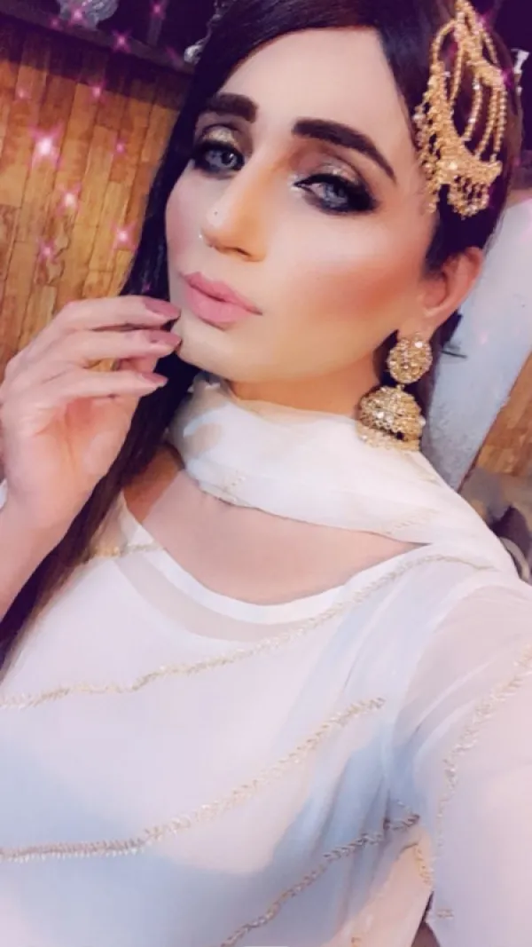 Taniya Shemale Avatar Bg