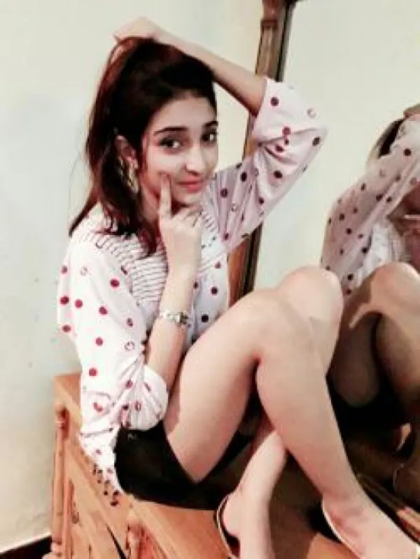 Karachi Girls Avatar Bg