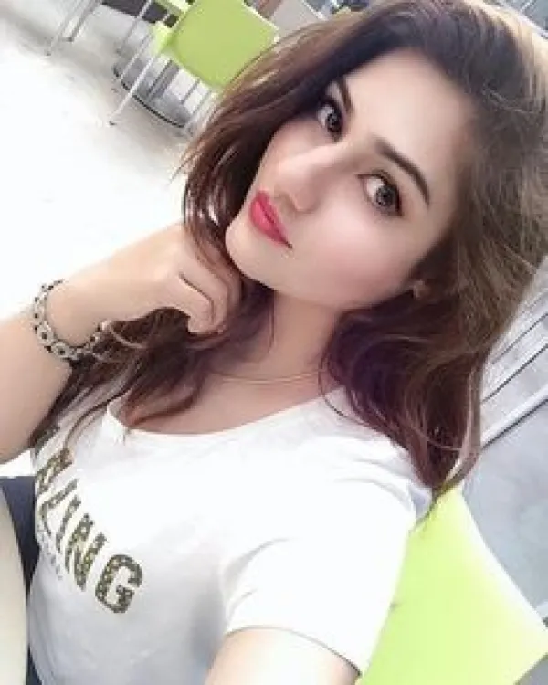 Maryam Rajput Avatar Bg