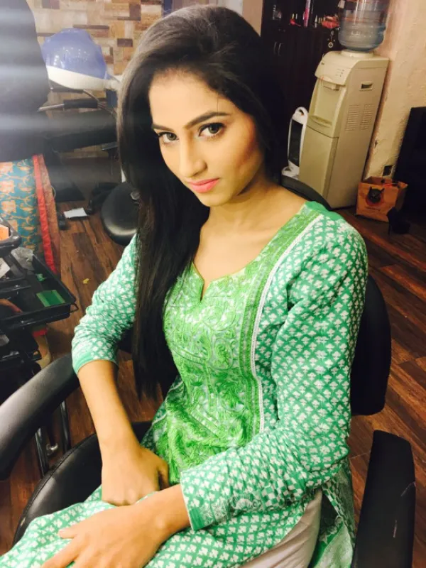 Escorts Lahore Avatar Bg